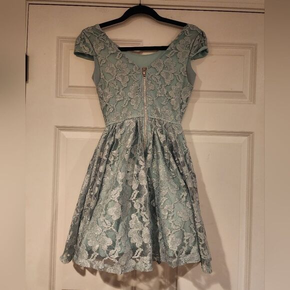 Delia's Y2K blue lace Overlay fit and flare dress Size 0 - Picture 3 of 3